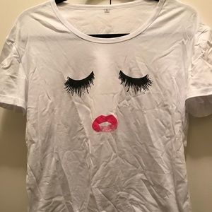 Red lip tee
